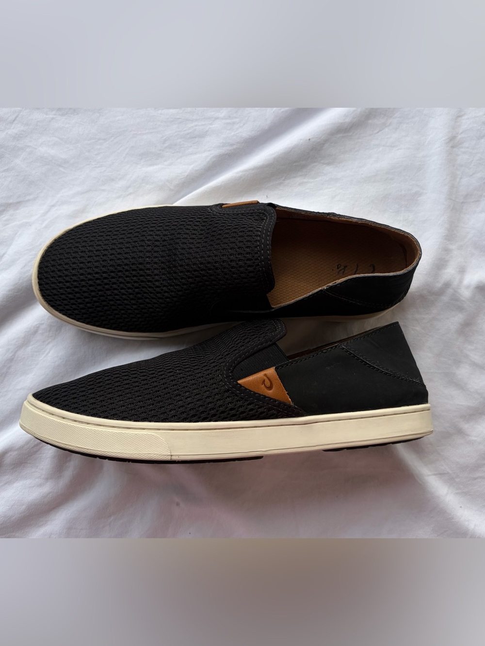 OluKai Women’s Slip-On Sneakers Black Sz 9.5 Great Condition!